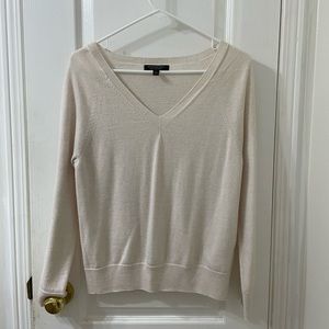 Banana Republic 100% Merino Wool Sweater in Medium, like new.